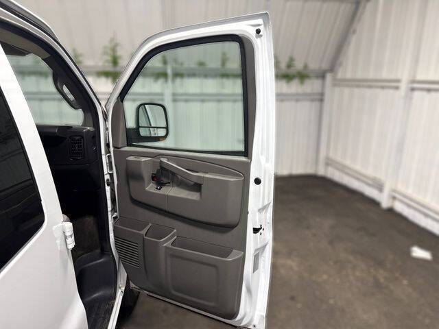 2017 Chevrolet Express LT 3500