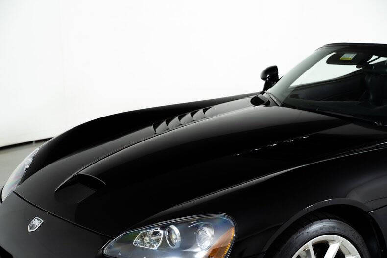 2003 Dodge Viper SRT-10