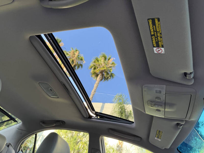 2004 Lexus ES 330