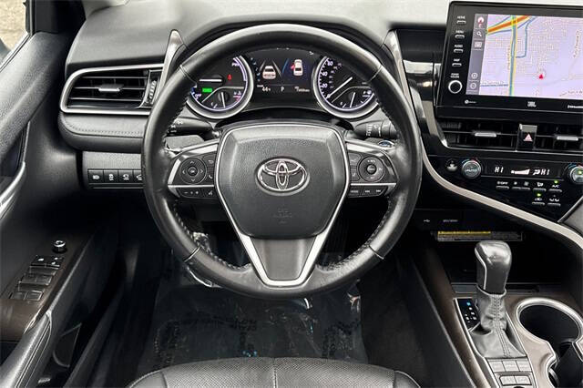2021 Toyota Camry Hybrid XLE