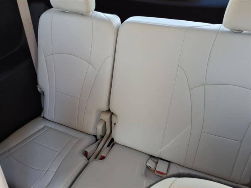 2022 Buick Enclave Essence