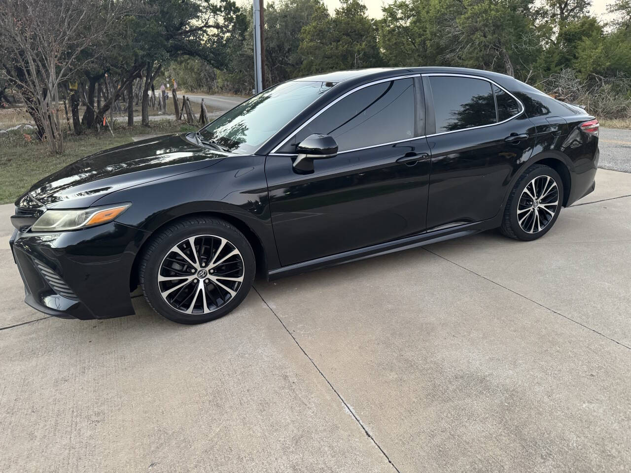 Used Car 2019 Toyota Camry  Se 4dr Sedan For Sale Under $20,000 In Austin, Texas