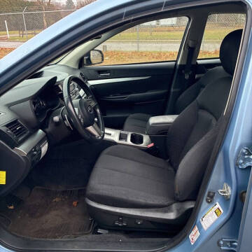 2010 Subaru Legacy 2.5i Premium