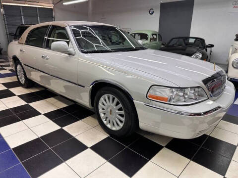 2005 Lincoln Town Car for sale at Podium Auto Sales Inc in Pompano Beach FL