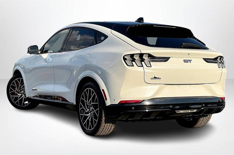 2022 Ford Mustang Mach-E GT