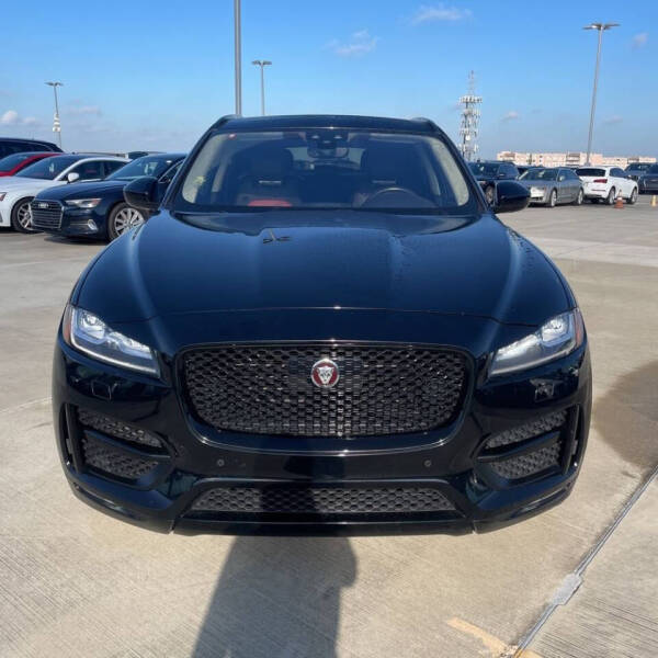 2019 Jaguar F-Pace R-Sport photo 2