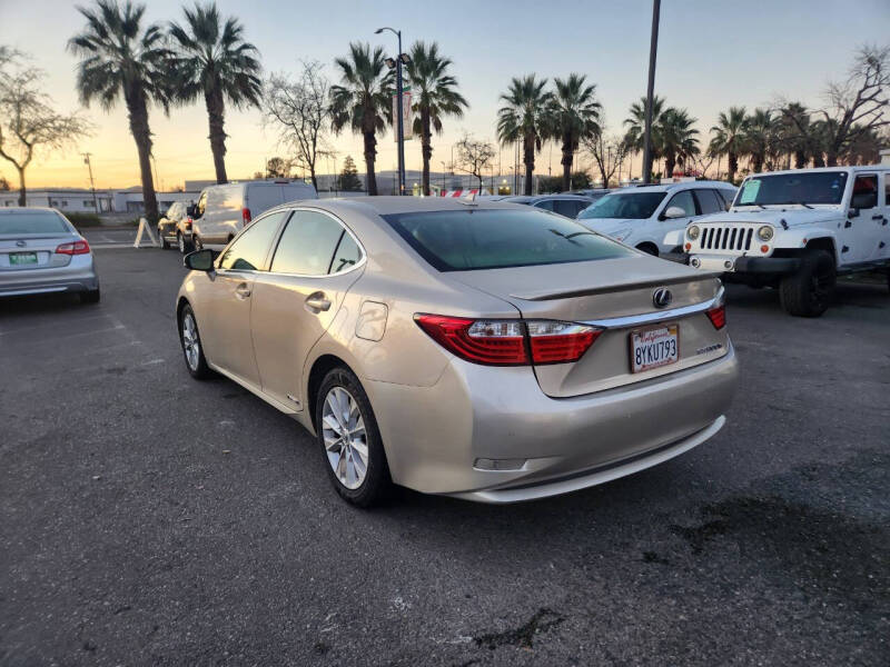 2013 Lexus ES 300h