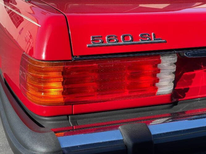 1988 Mercedes-Benz 560-Class 560 SL