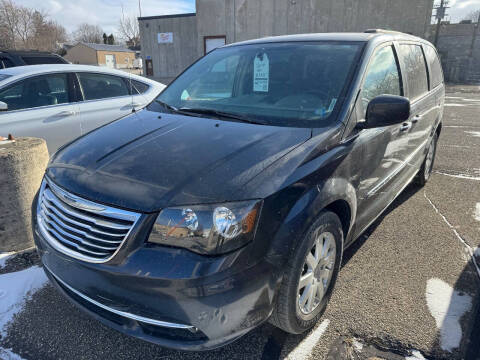 2014 Chrysler Town and Country for sale at BEAR CREEK AUTO SALES in Spring Valley MN