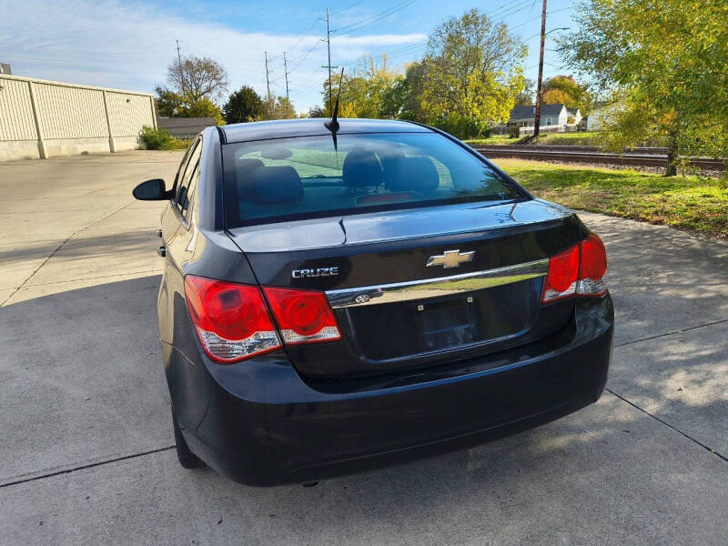 2013 Chevrolet Cruze LS Auto