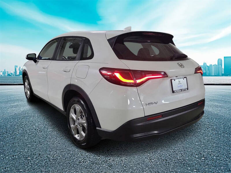 2025 Honda HR-V LX