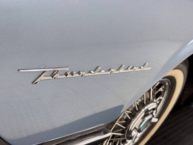 1962 Ford Thunderbird