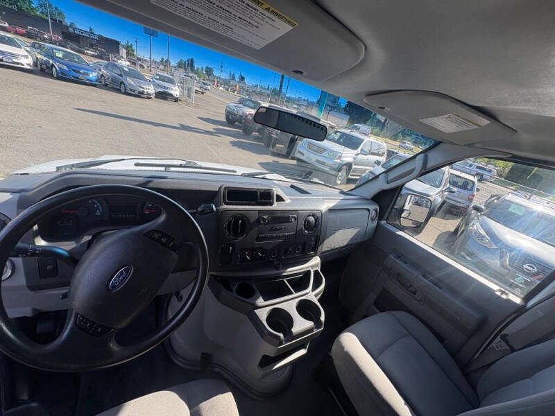 2013 Ford E-Series E-250