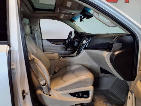 2019 Cadillac Escalade ESV Premium Luxury