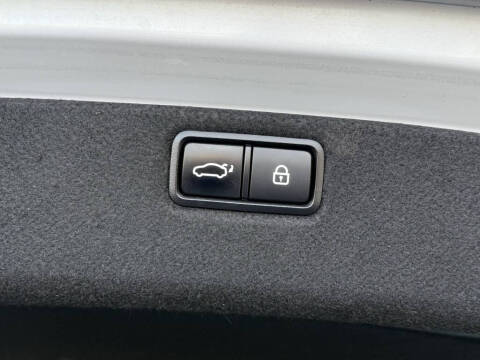 2018 Genesis G80