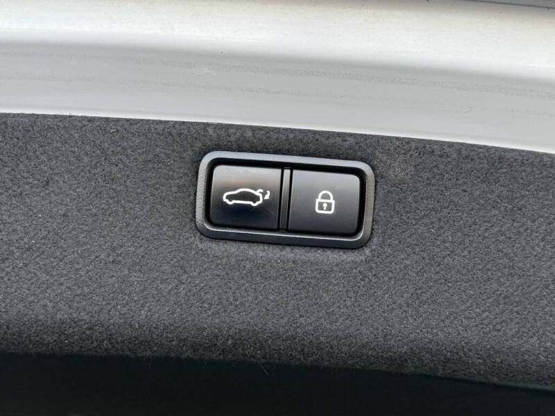 2018 Genesis G80