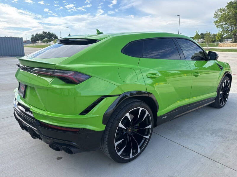 2024 Lamborghini Urus S