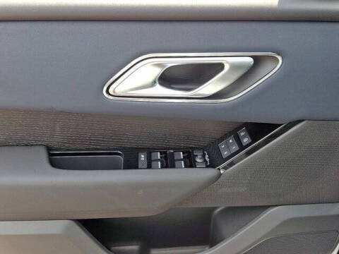 2026 Land Rover Range Rover Velar P250 Dynamic SE