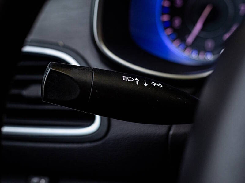 2017 Chrysler 200 Limited Platinum