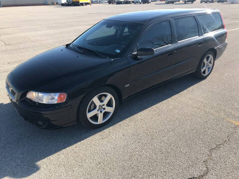 2006 Volvo V70 R for sale at Bogie's Motors in Saint Louis MO