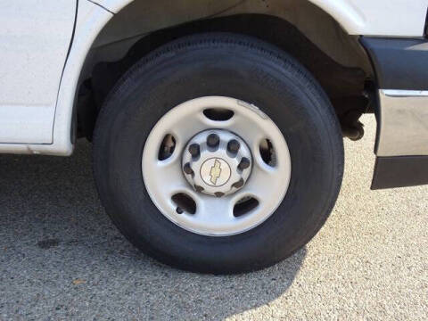 2023 Chevrolet Express 2500