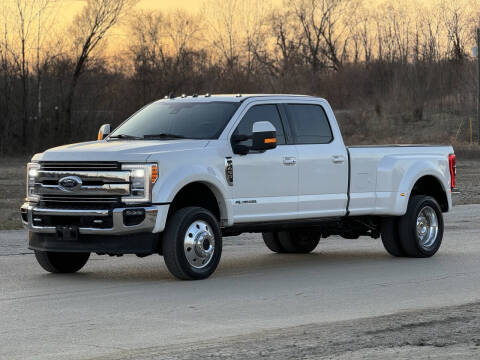 2019 Ford F-450 Super Duty for sale at OVERDRIVE AUTO SALES, LLC. in Clarksville IN