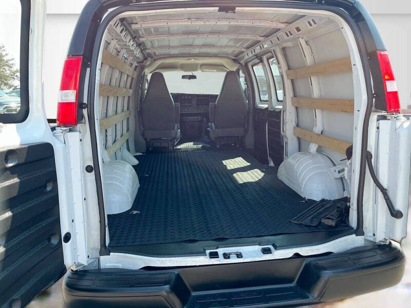 2024 Chevrolet Express 2500