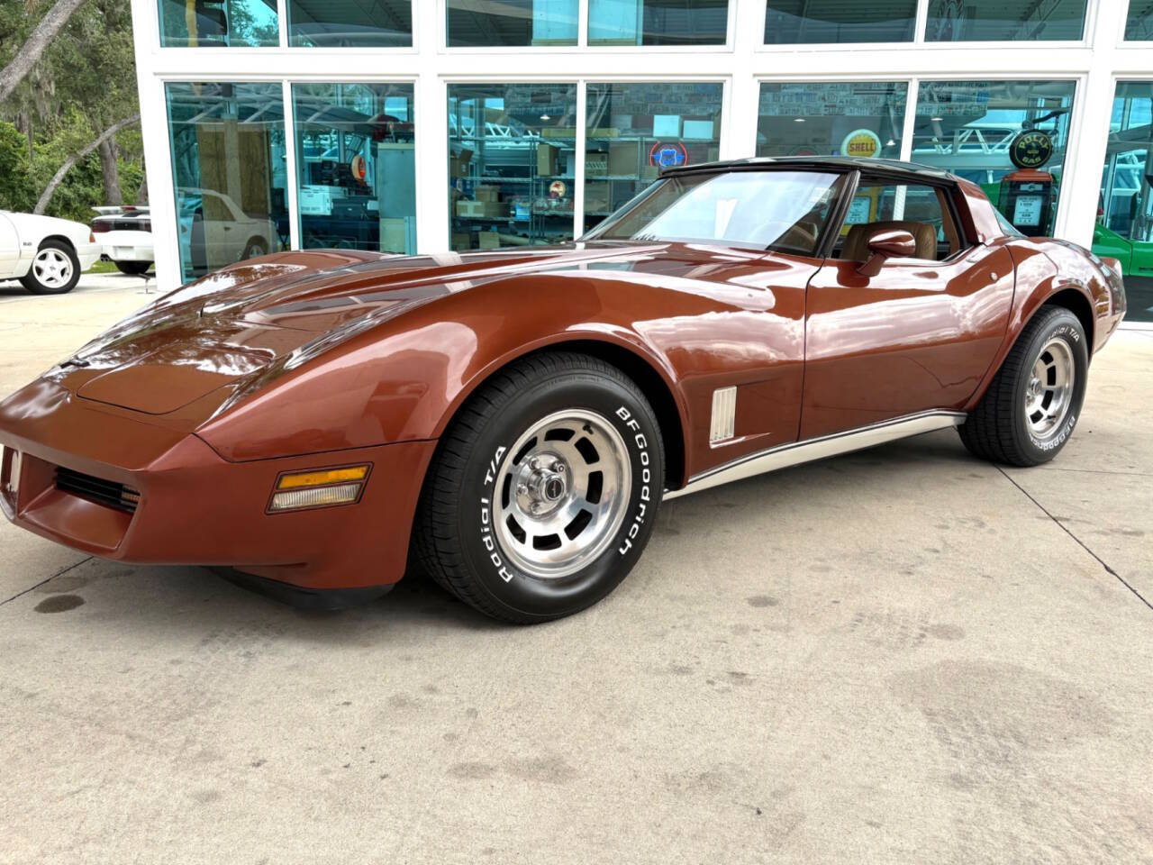 1981 Chevrolet Corvette 12