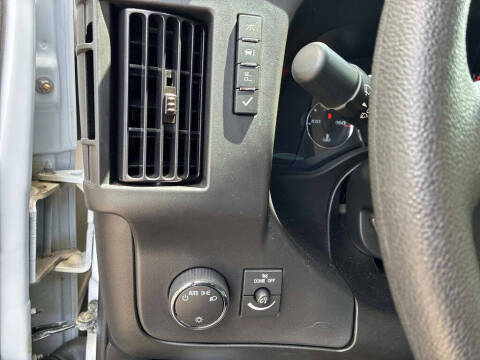 2025 Chevrolet Express LT 3500