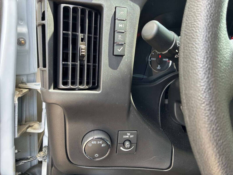 2025 Chevrolet Express LT 3500