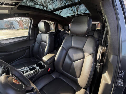 2015 Porsche Macan Turbo