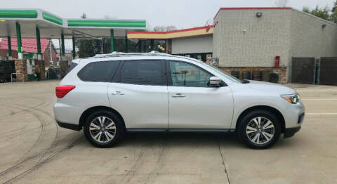 2017 Nissan Pathfinder SV