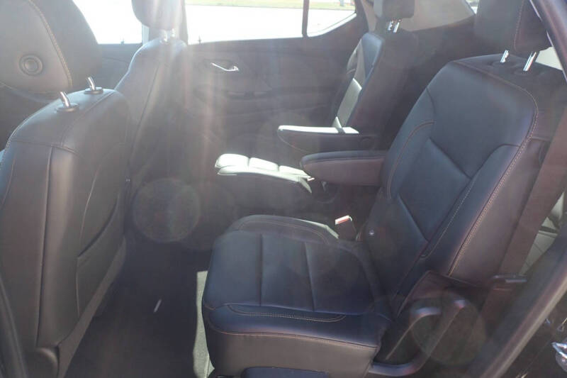 2021 Chevrolet Traverse LT Leather