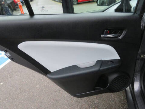 2022 Toyota Prius LE