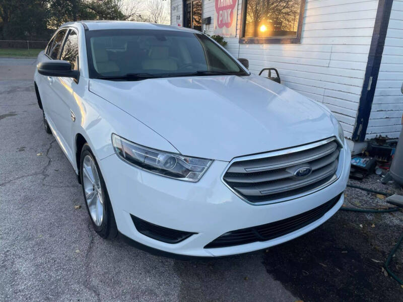 2017 Ford Taurus SE