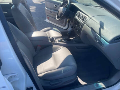 2003 Ford Taurus SES
