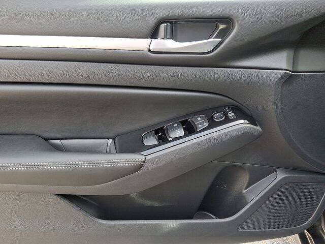 2025 Nissan Altima 2.5 SL