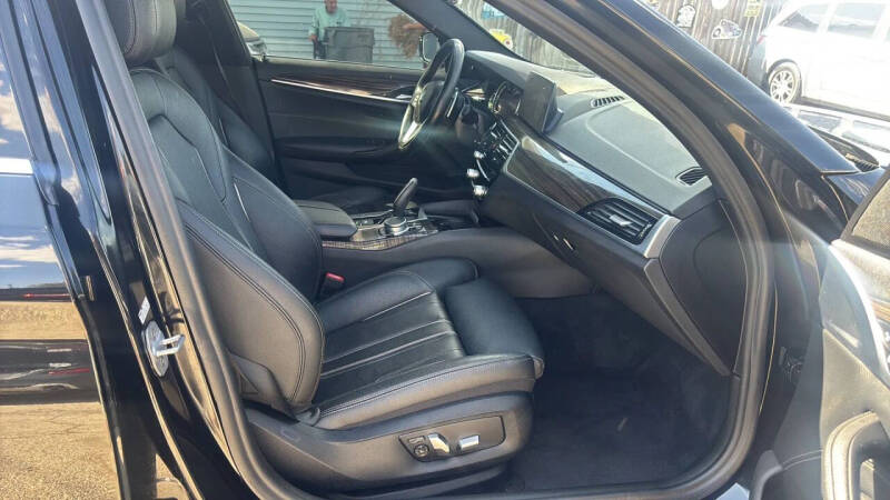 2019 BMW 5 Series 540i