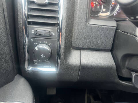 2017 RAM 1500 Laramie