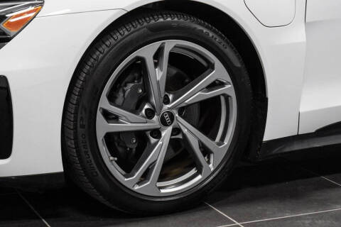 2022 Audi e-tron GT quattro Premium Plus