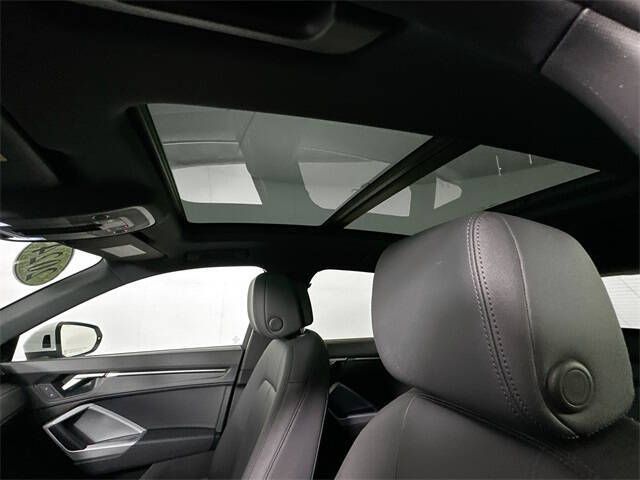 2024 Audi Q3 quattro S line Premium 45 TFSI