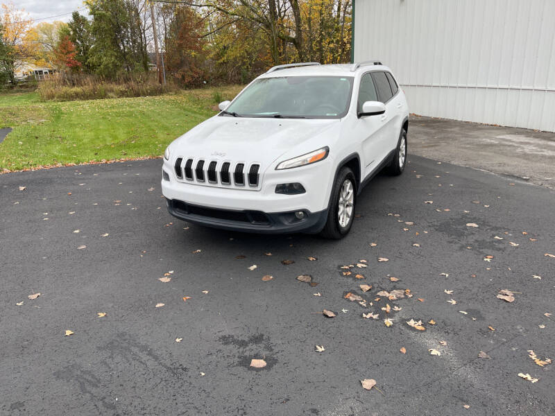 2015 Jeep Cherokee for sale at KEITH JORDAN'S 10 & UNDER in Lima OH