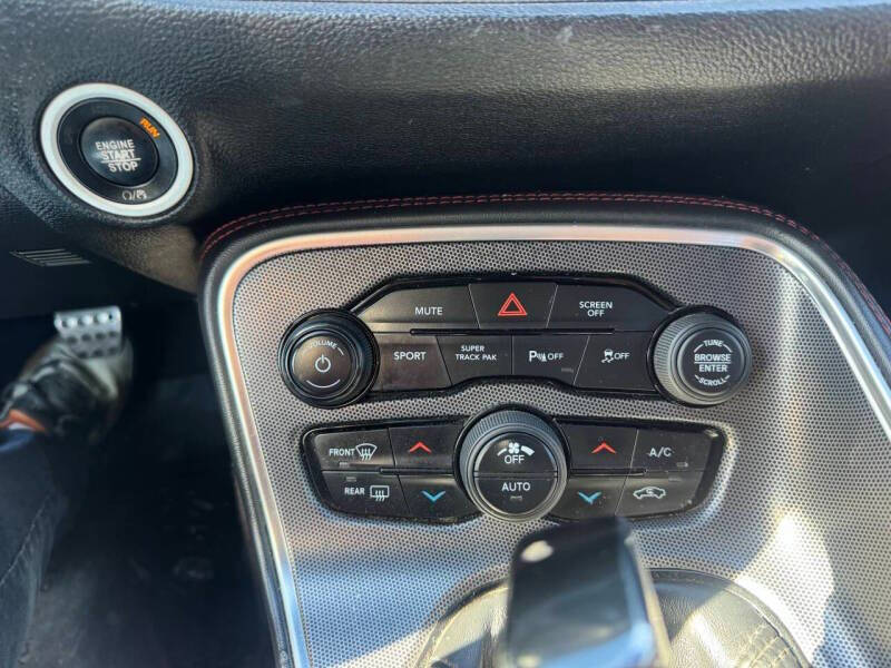 2017 Dodge Challenger R/T Plus