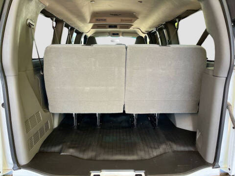 2022 Chevrolet Express LS 2500