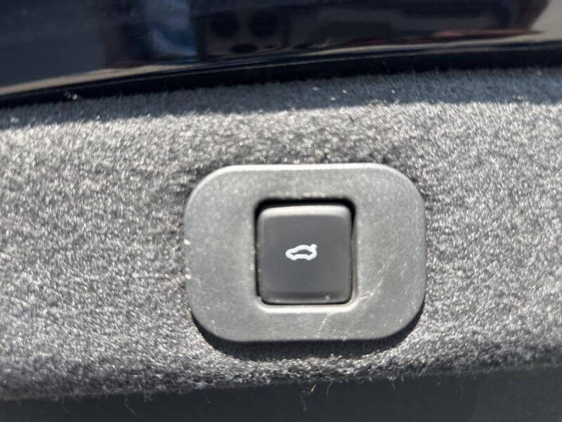 2019 Lincoln Continental Select