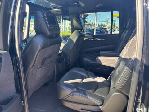 2019 Cadillac Escalade ESV Platinum