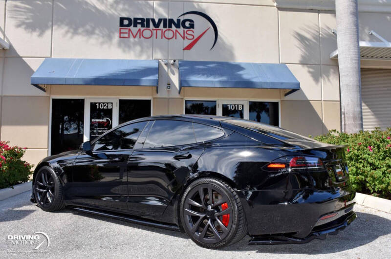 2023 Tesla Model S Plaid