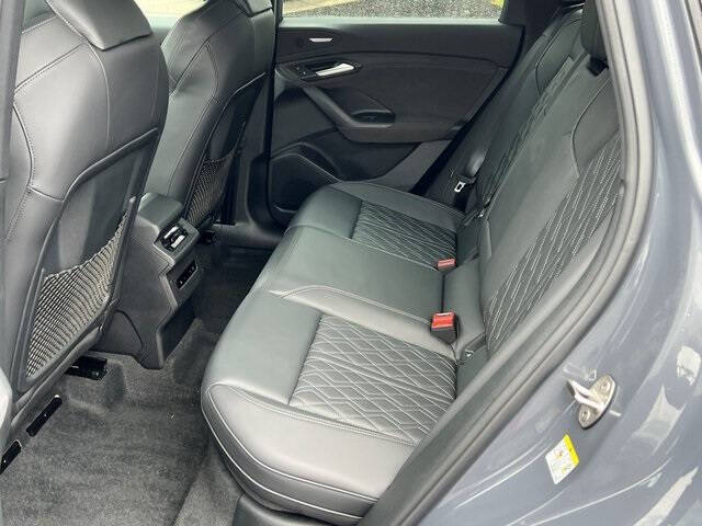 2025 Audi SQ6 e-tron quattro Prestige