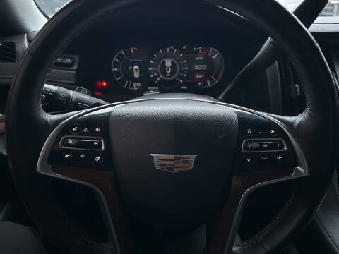 2017 Cadillac Escalade Luxury