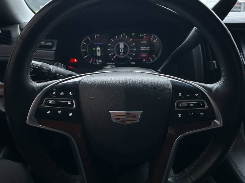 2017 Cadillac Escalade Luxury